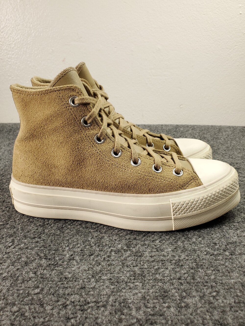 Converse Chuck Taylor All Star Lift Platform Suede Womens 8.5 Hi Top Nomad Khaki - Picture 1 of 12